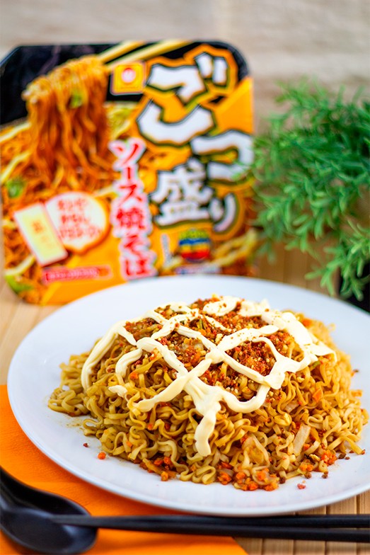 Fideos Yakisoba Matsuri con Mayonesa Kewpie 171 grs.